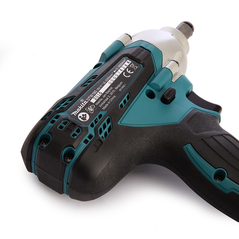 Makita dtw190z deals 18v